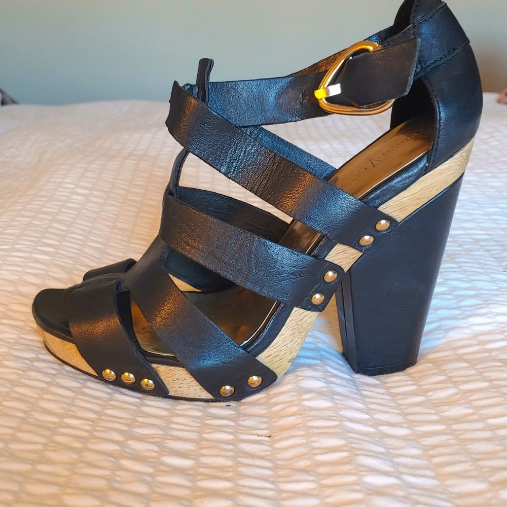 Vince Camuto Leather Gladiator Heels sz 8.5